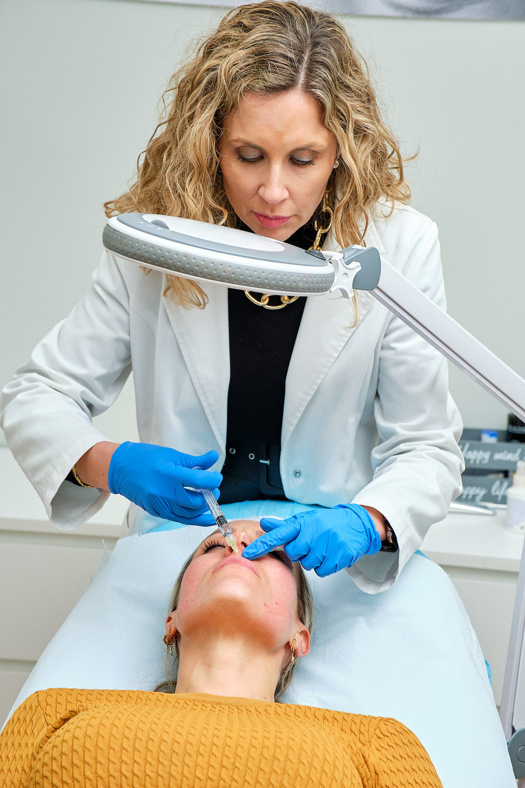 TRATAMIENTO DE LABIOS con Acido Hialuronico